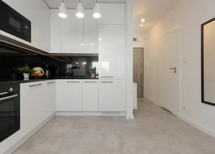 Modern & Bright With Parking And Balcony By Renters 아파트