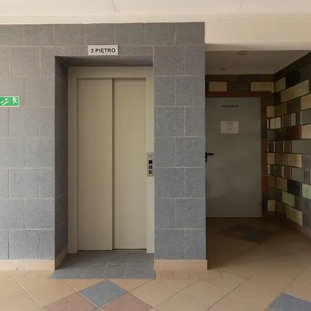 Appartamento Modern & Bright With Parking And Balcony By Renters Varsavia